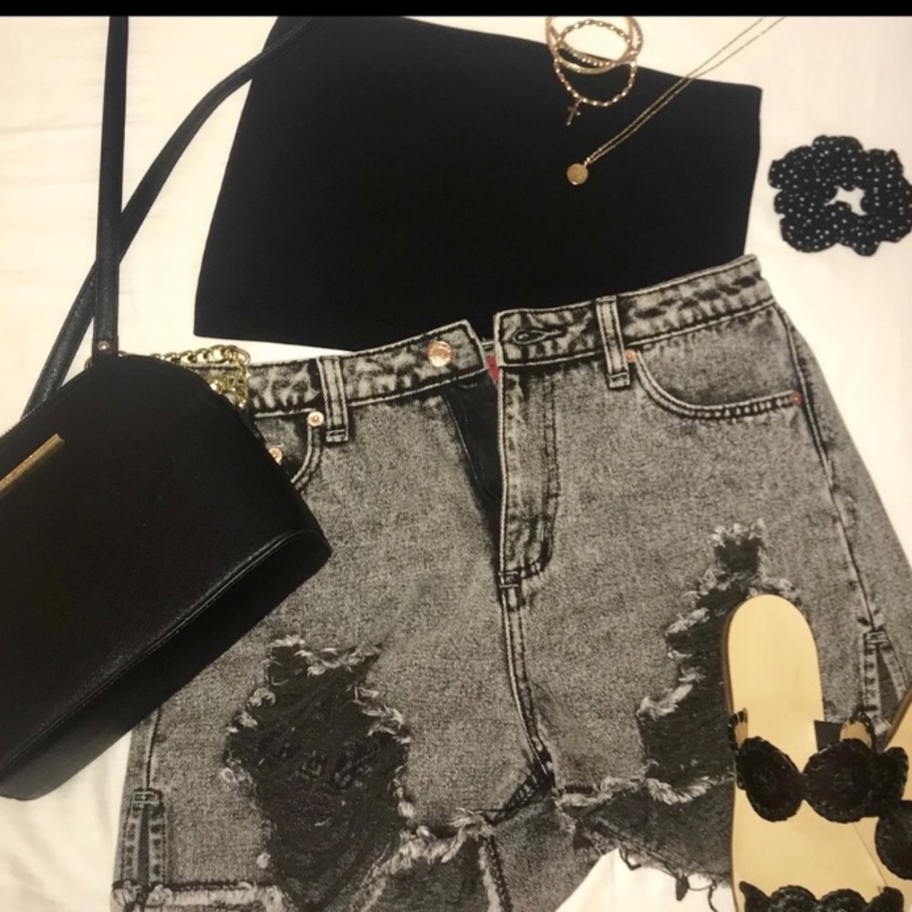 Black Denim Shorts ⭐️